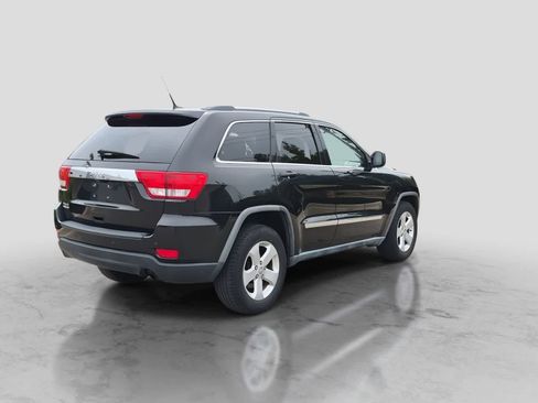 Used 2011 Jeep Grand Cherokee Laredo AWD/4WD image 8