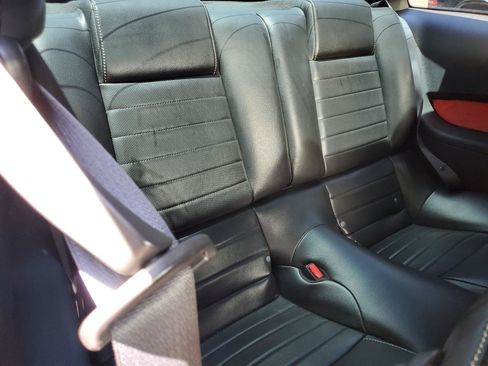 Used 2010 Ford Mustang GT Premium RWD image 31