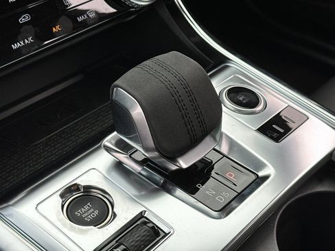 New 2024 Jaguar XF R-Dynamic SE image 20