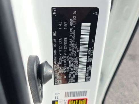 Used 2023 Toyota Highlander XLE image 25