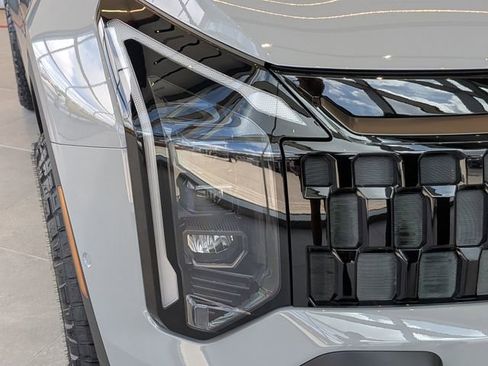 New 2026 Kia Sportage X-Line w/ X-Line Technology Package AWD/4WD image 9