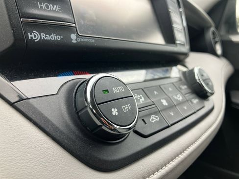 Used 2016 Toyota RAV4 XLE AWD/4WD image 20