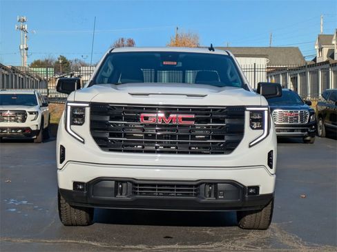 New 2026 GMC Sierra 1500 Elevation image 2