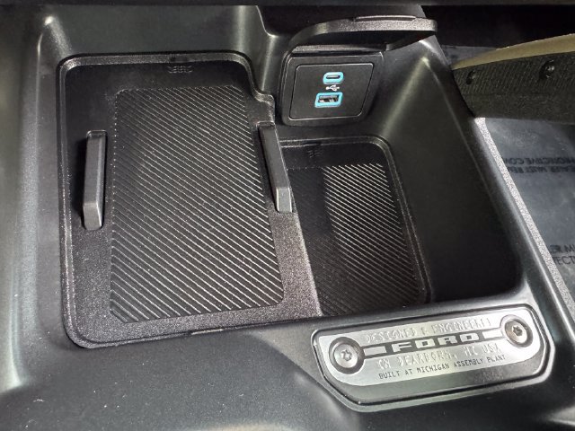 Used 2025 Ford Bronco Badlands AWD/4WD image 29