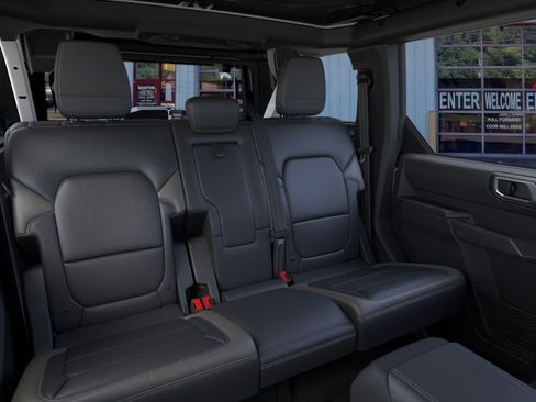 Used 2026 Ford Bronco Outer Banks AWD/4WD image 11