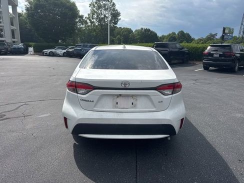 Used 2022 Toyota Corolla LE w/ LE Convenience Package FWD image 5