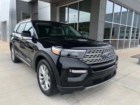 Certified 2024 Ford Explorer Limited w/ Limited Technology Package AWD/4WD image 10