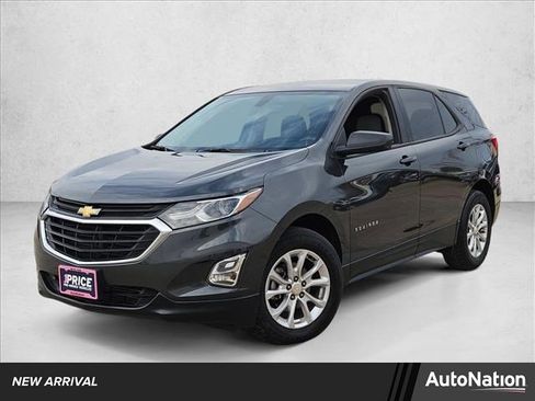 Used 2018 Chevrolet Equinox LS image 1