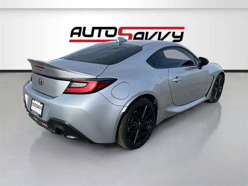 Used 2023 Toyota GR86 Premium image 7