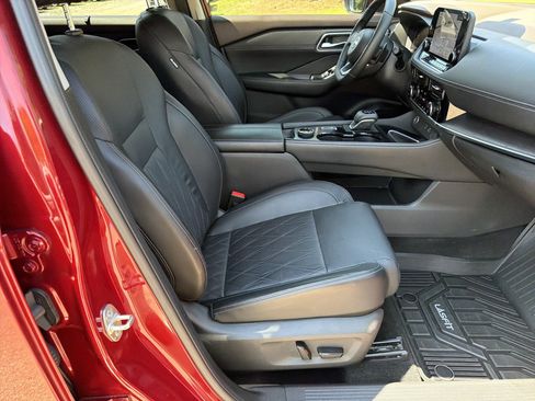 Used 2023 Nissan Rogue Platinum w/ Platinum Premium Package AWD/4WD image 13