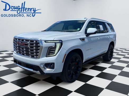 New 2026 GMC Yukon Denali w/ Denali Reserve Package AWD/4WD image 1