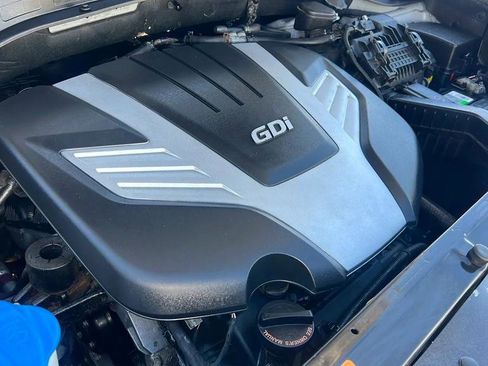 Used 2017 Hyundai Santa Fe Limited image 13