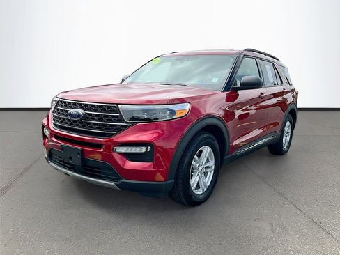 Used 2022 Ford Explorer XLT w/ Equipment Group 202A RWD image 3