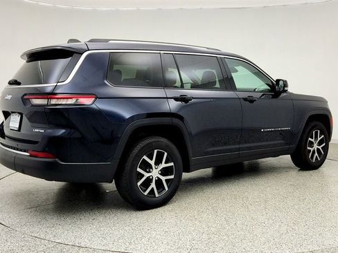 Used 2023 Jeep Grand Cherokee L Limited AWD/4WD image 5