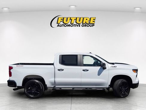 Used 2025 Chevrolet Silverado 1500 Custom Trail Boss w/ Turbomax Blackout Package AWD/4WD image 3