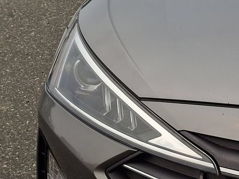 Used 2020 Hyundai Elantra Value Edition w/ Winter Weather Package FWD image 28