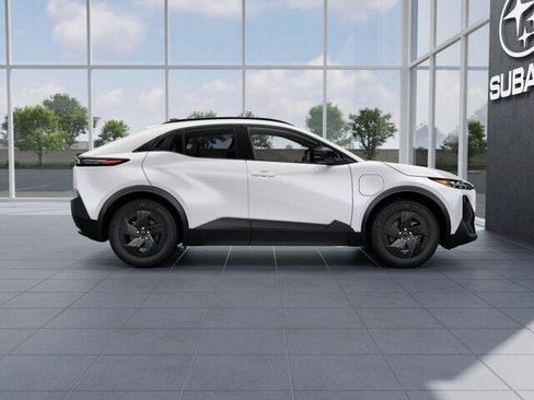 New 2026 Subaru Uncharted AWD image 6