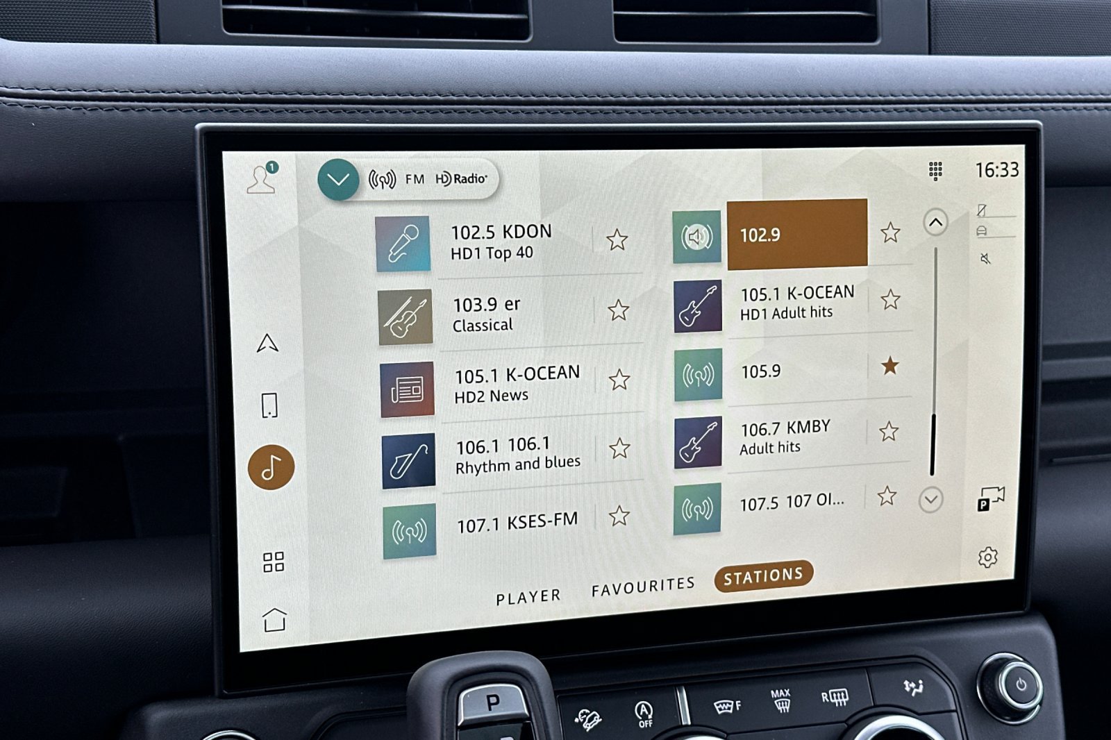 New 2026 Land Rover Defender 110 X-Dynamic SE AWD/4WD image 18