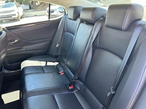 Used 2019 Lexus ES 300h w/ Premium Package FWD image 15
