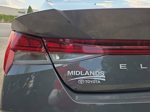 Used 2025 Hyundai Elantra SEL FWD image 11