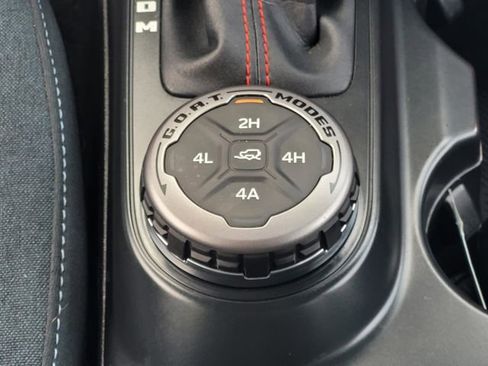 Used 2024 Ford Bronco Heritage Edition image 18