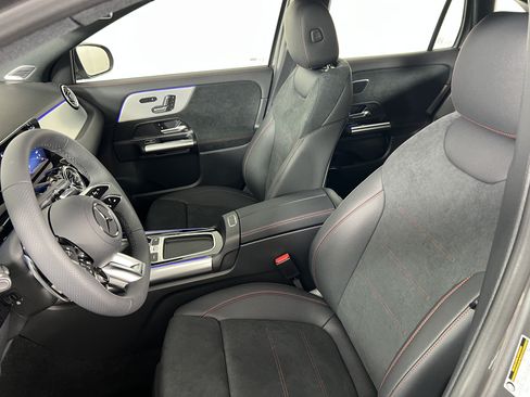 New 2026 Mercedes-Benz GLA 35 AMG 4MATIC image 4
