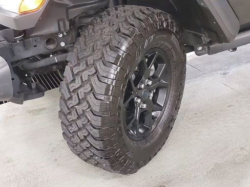 Used 2025 Jeep Wrangler Unlimited Sport S 4xe AWD/4WD image 31