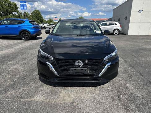 Used 2025 Nissan Sentra SV FWD image 2