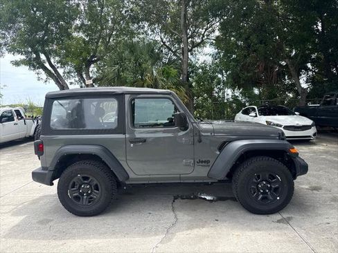 Used 2021 Jeep Wrangler Sport AWD/4WD image 7