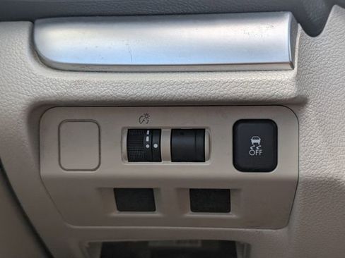 Used 2015 Subaru Crosstrek 2.0i Premium image 28