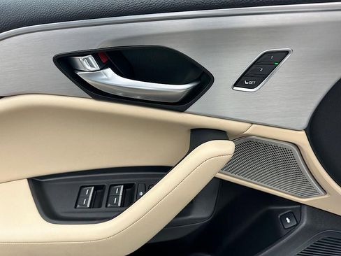 Certified 2025 Acura TLX w/ Technology Package image 22