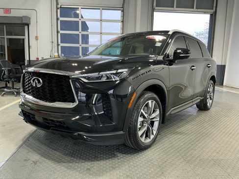 Used 2023 INFINITI QX60 Luxe w/ Cargo Package image 2