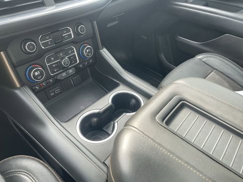 Used 2021 Chevrolet Tahoe High Country w/ Premium Package AWD/4WD image 24