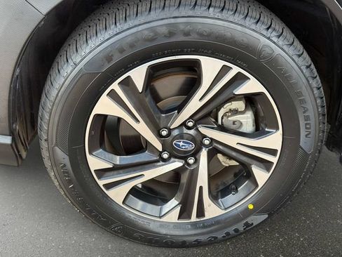 Used 2024 Subaru Crosstrek 2.0i Premium AWD/4WD image 10