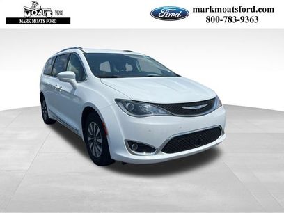 Used 2020 Chrysler Pacifica Touring-L Plus w/ Advanced Safetytec Group