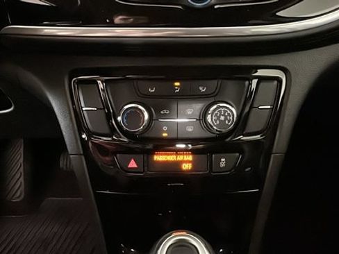 Used 2022 Buick Encore Preferred w/ Safety Package AWD/4WD image 22