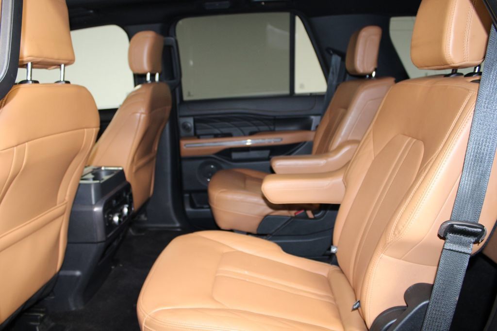 Used 2022 Ford Expedition Platinum AWD/4WD image 26