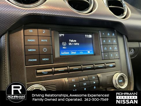 Used 2017 Ford Mustang EcoBoost image 6