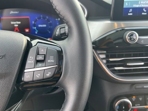 Used 2022 Ford Escape Titanium w/ Class II Trailer Tow Package image 33