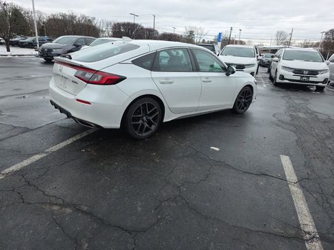 Used 2022 Honda Civic Sport Touring image 7