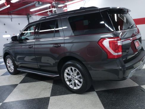 Used 2021 Ford Expedition XLT AWD/4WD image 6