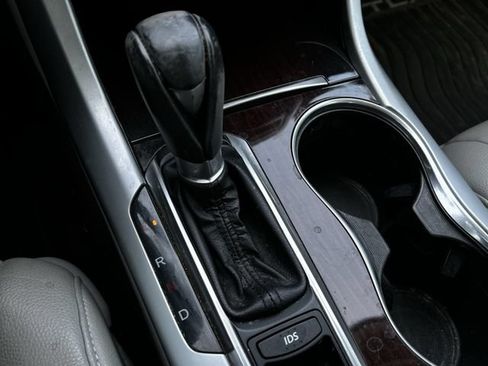 Used 2017 Acura TLX FWD image 22