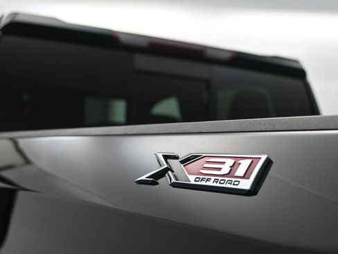 Used 2021 GMC Sierra 1500 Elevation AWD/4WD image 10