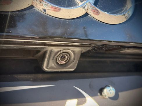 Used 2017 Audi Q5 2.0T Premium Plus w/ Technology Package image 11