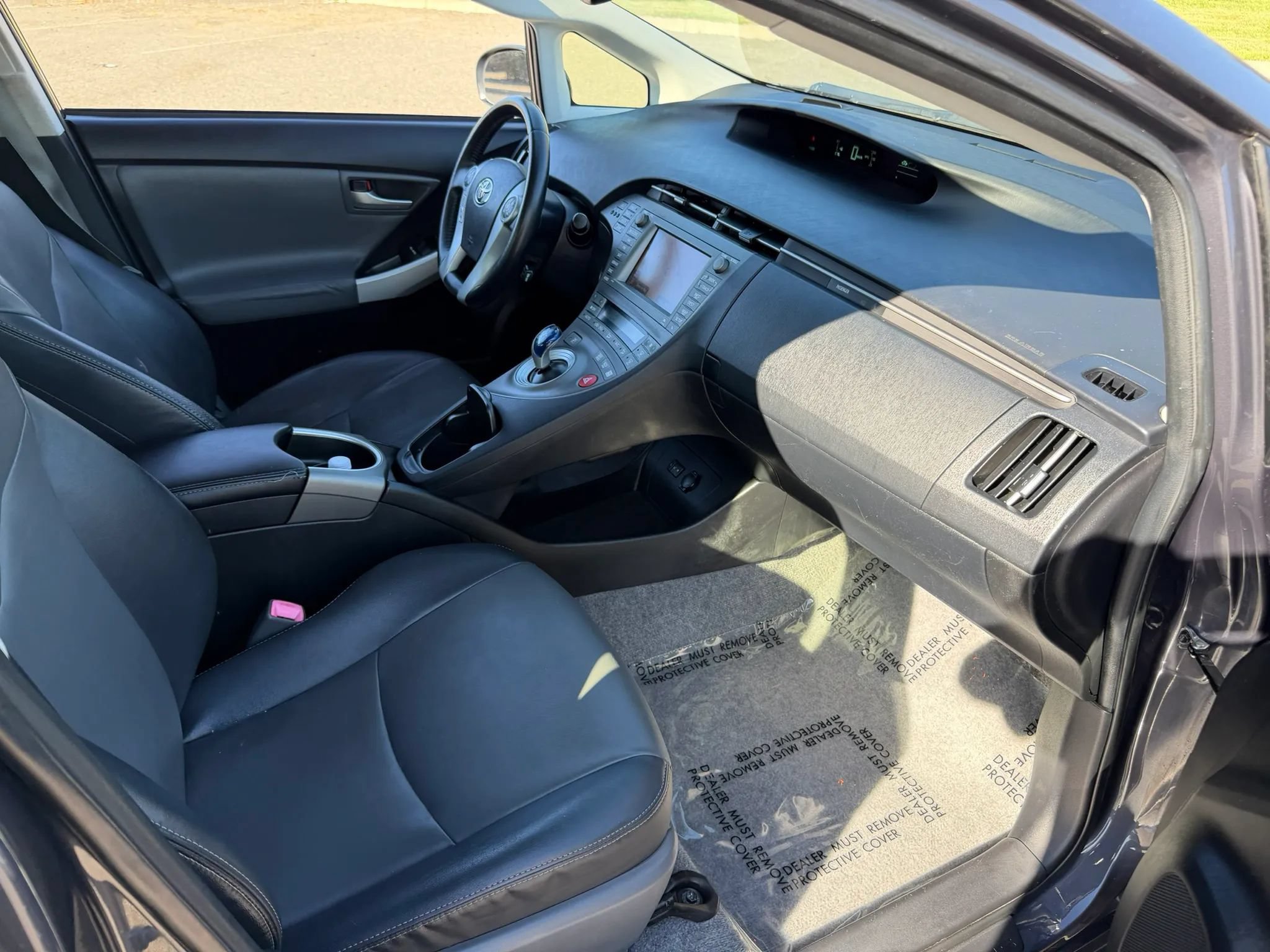 Used 2012 Toyota Prius Four w/ Deluxe Solar Roof Pkg FWD image 12