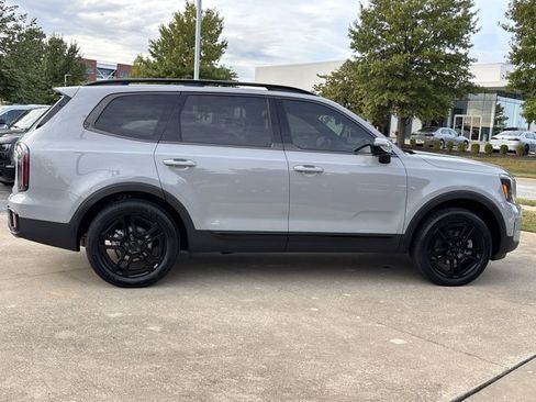 Used 2025 Kia Telluride SX Prestige X-Line image 2
