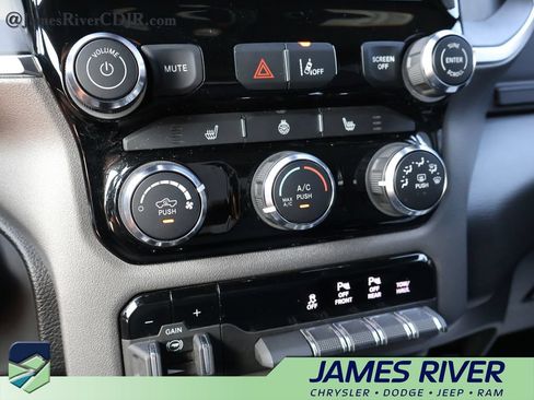 Used 2025 RAM 1500 Big Horn AWD/4WD image 35