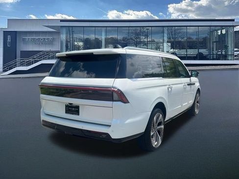 New 2027 Lincoln Navigator L Black Label AWD/4WD image 7