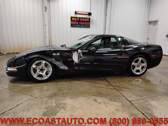 Used 1998 Chevrolet Corvette Coupe w/ Roof Pkg RWD image 2