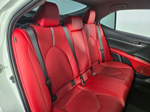 Used 2022 Toyota Camry XSE w/ Navigation Upgrade Package image 15